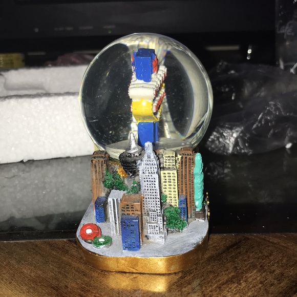 Snow ball - Picture 2 of 5